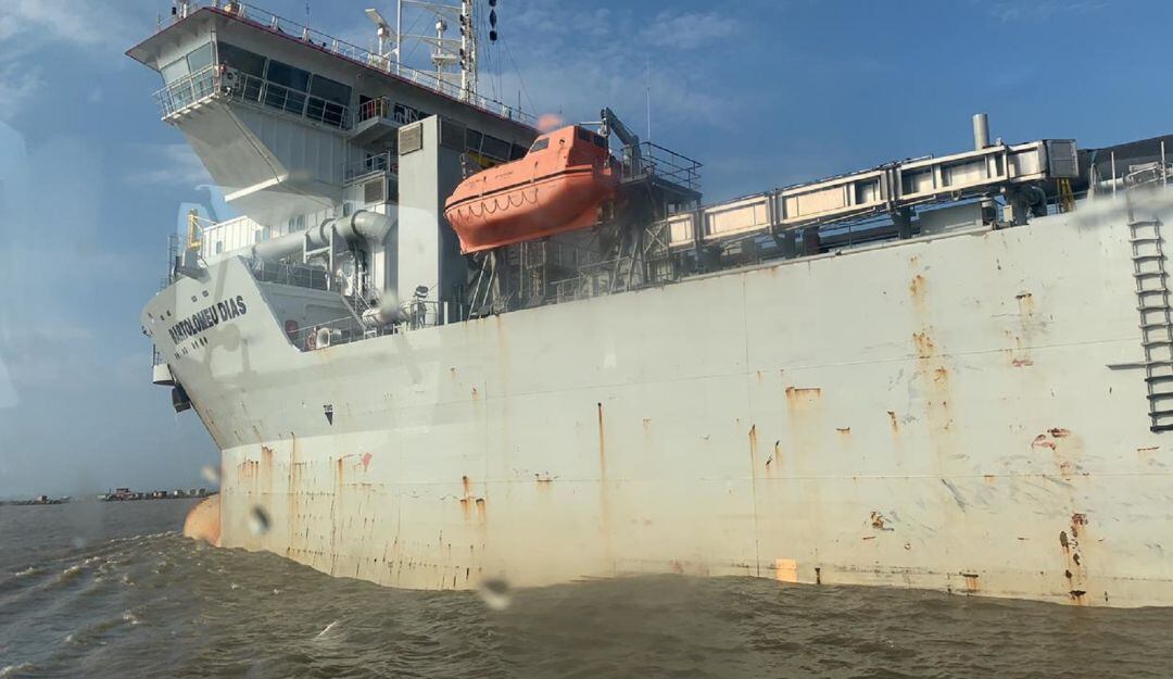 Portuarios optimistas al mejorar calado en el canal de acceso