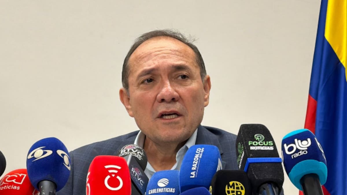 “Con la platica de la gente haciendo negocios”: ministro de Trabajo cuestiona a Asofondos