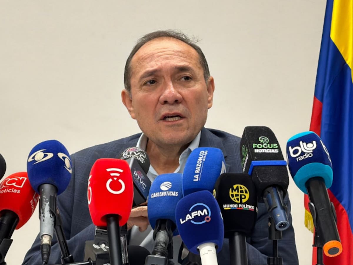 “Con la platica de la gente haciendo negocios”: ministro de Trabajo cuestiona a Asofondos