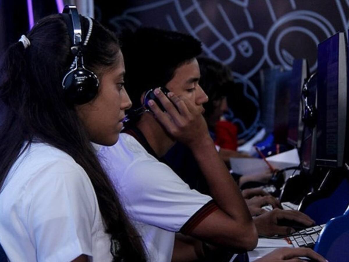 Congreso buscará implementar el bachillerato a distancia