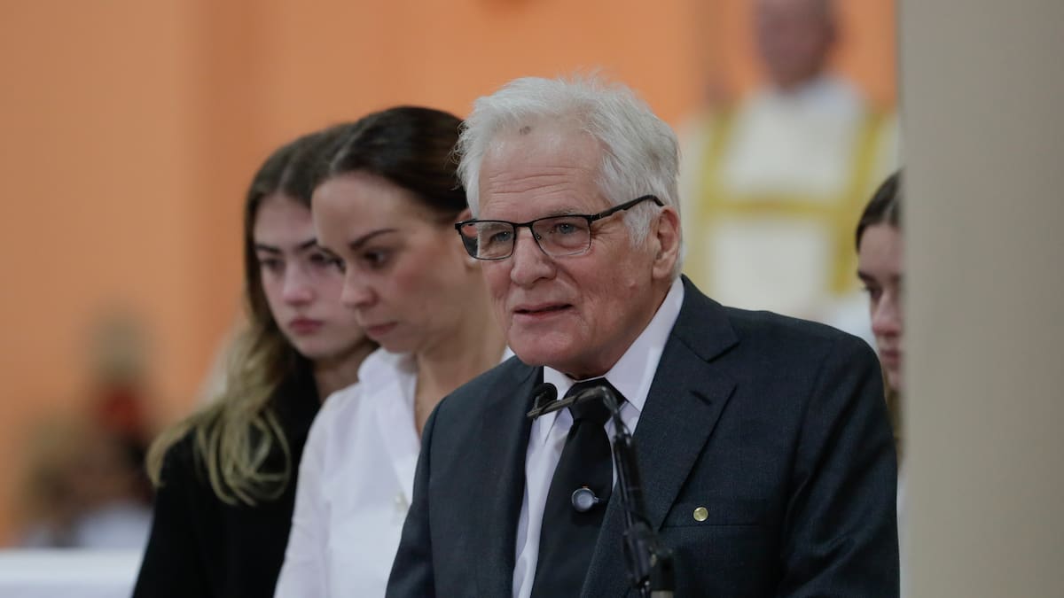 Al Oído | Enterré a mi esposa y ayer a mi hijo: estremecedor discurso del padre de Miguel Uribe