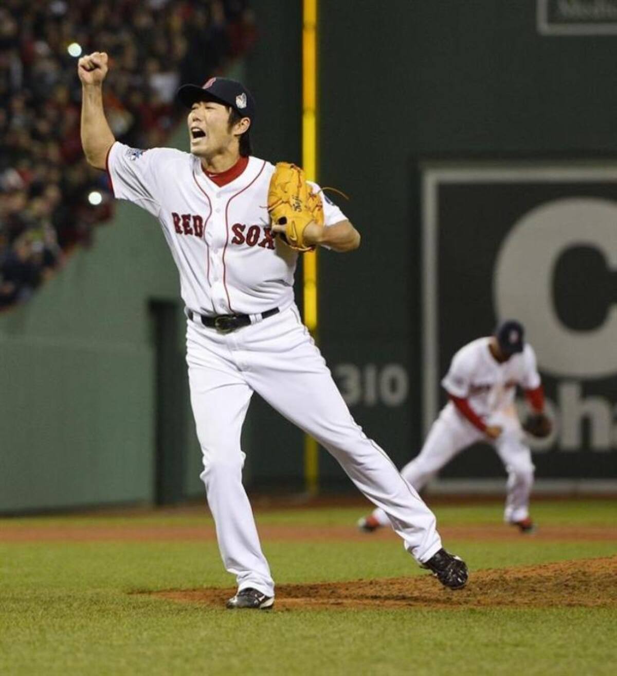 En el sexto juego ante Cardenales de San Luís alcanzaron su sexto título y volvieron a celebrar luego de cinco años, cuando en 2007 vencieron a los Rockies de Colorado.