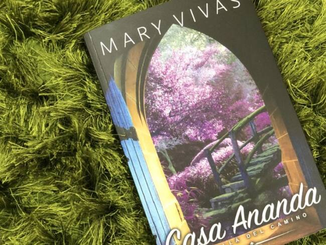Decenas de historias del Camino de Santiago en la más reciente novela de Mary Vivas