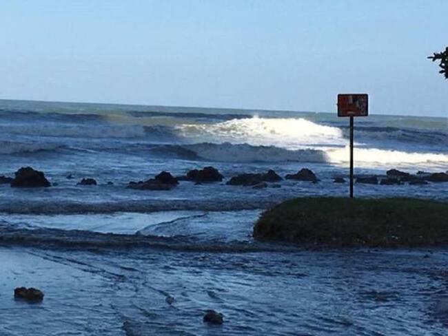 Dimar anuncia nuevas restricciones por fuerte oleaje en playas Cartagena