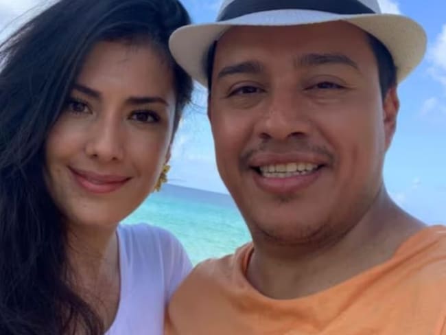 Suspenden a Andrés Mayorquín, ex asesor de Presidencia, por entregar contratos a su esposa