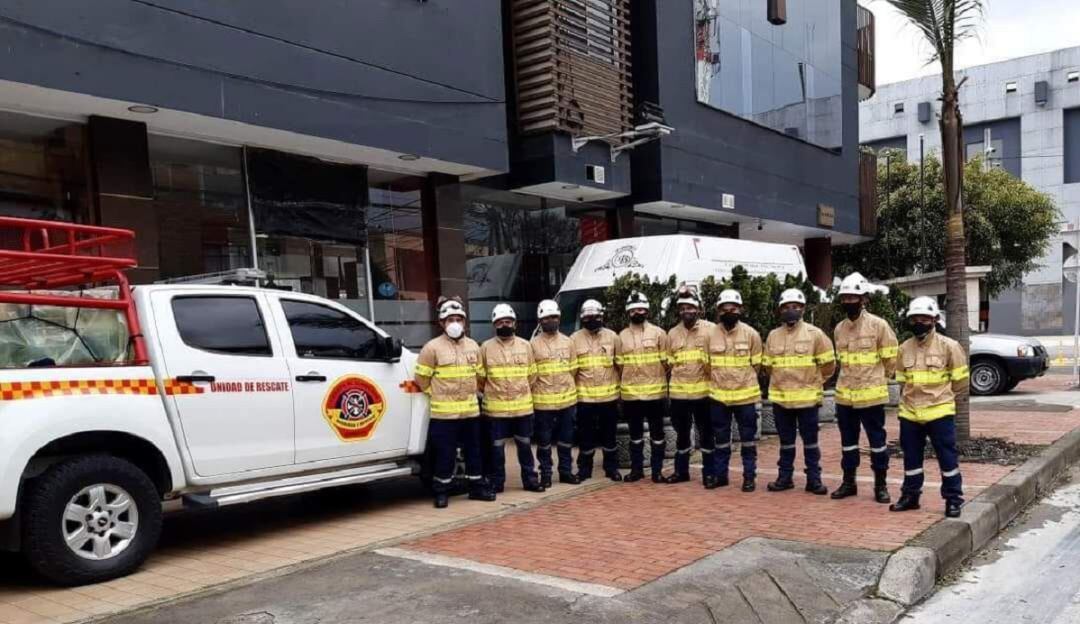 Equipo de Bomberos de Caldas que apoyan reconstrucción de San Andrés y Providencia.