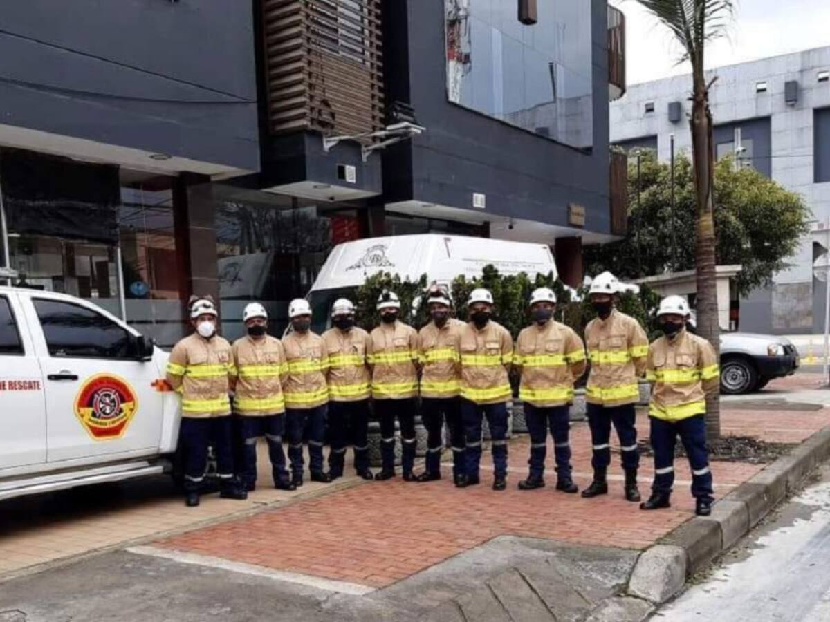 Bomberos de Caldas refuerzan reconstrucción de San Andrés y Providencia