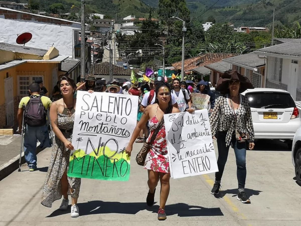 Las calles de salento y la marcha contra la mega minería