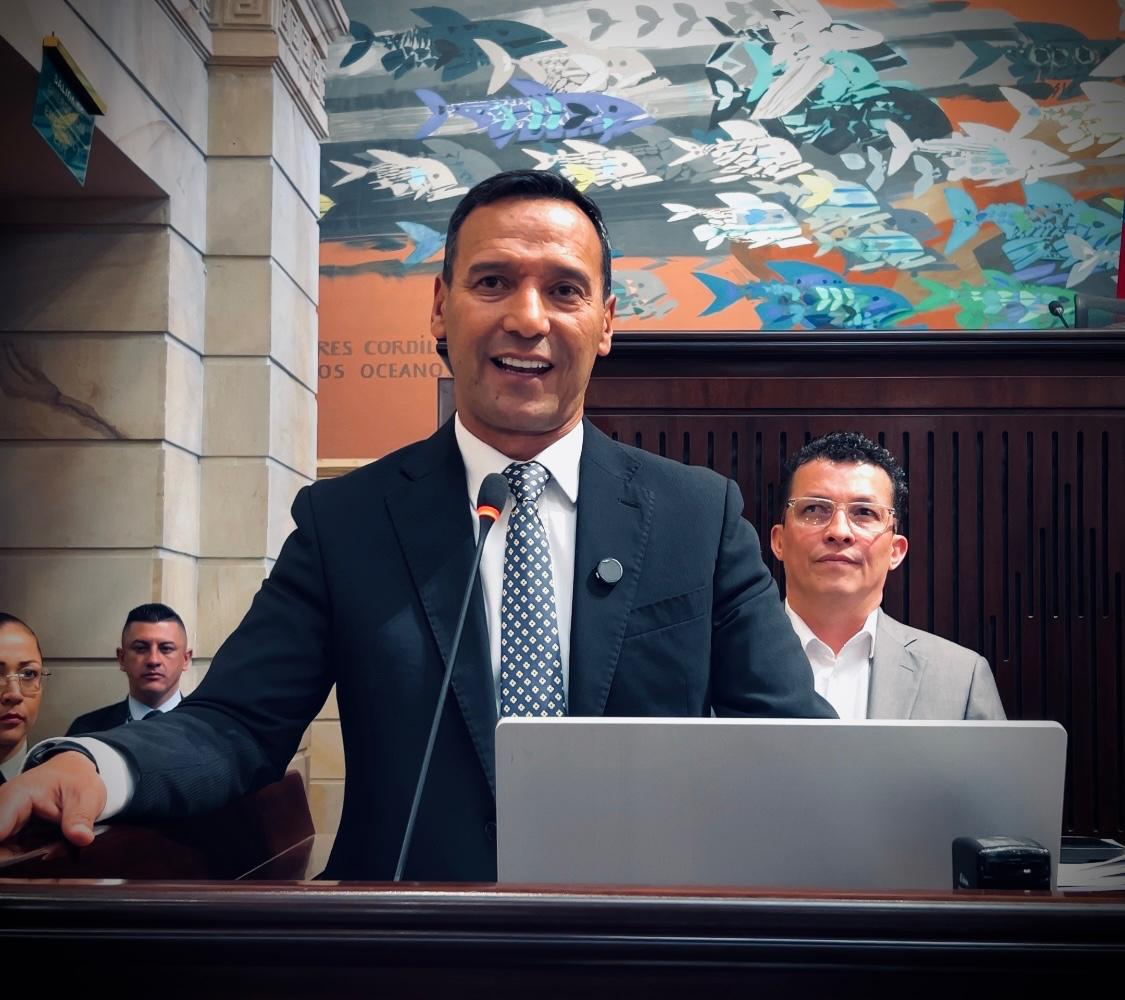 MinDefensa, Pedro Sánchez. Congreso de la República.