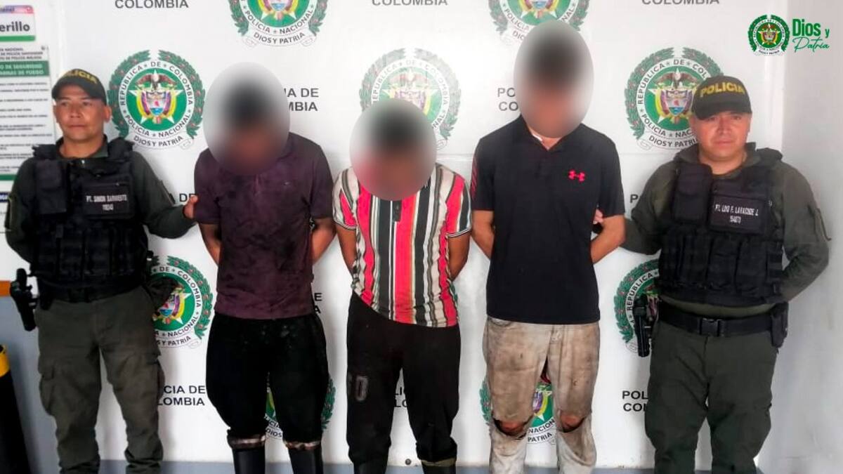 Capturan a tres personas por explotación ilícita de yacimiento mineros