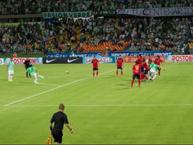 Atlético Nacional gana 3-1 Medellín en el primer clásico del torneo