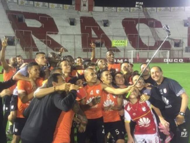 Santa Fe inicia en Buenos Aires el sueño del título sudamericano ante Huracán