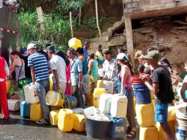 Restablecen servicio de agua potable a 14.972 hogares en el sur de Medellín
