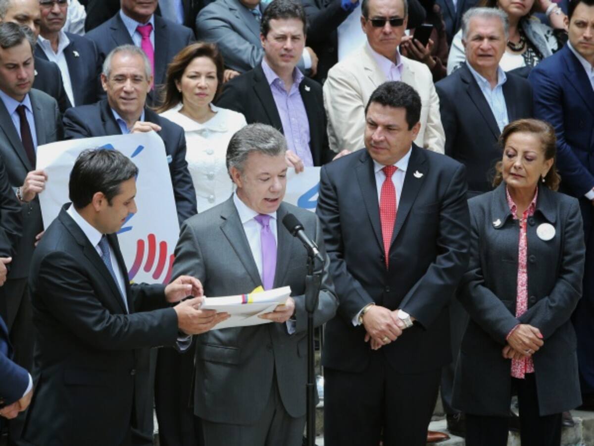 Santos confía en que rápidamente Congreso autorice el plebiscito por la paz