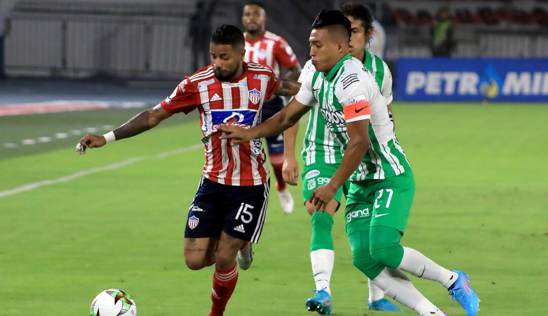 Junior y Nacional jugaron bajo la mirada de 32 mil espectadores.