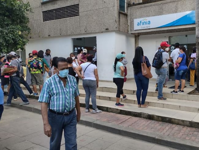 Largas filas en Cartagena para hacer reclamos a Afinia