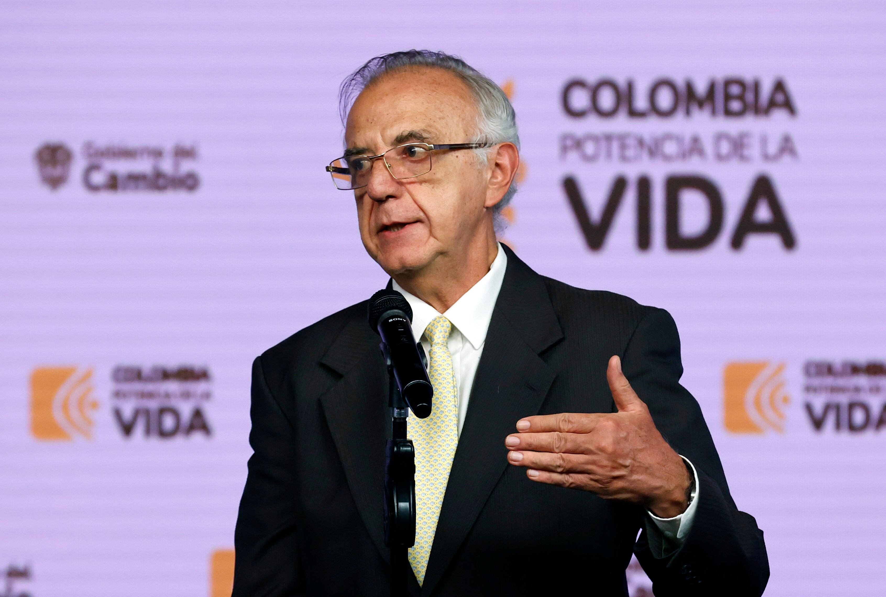 Imagen de referencia del ministro de Defensa, Iván Velásquez. Foto: EFE/ Mauricio Dueñas Castañeda