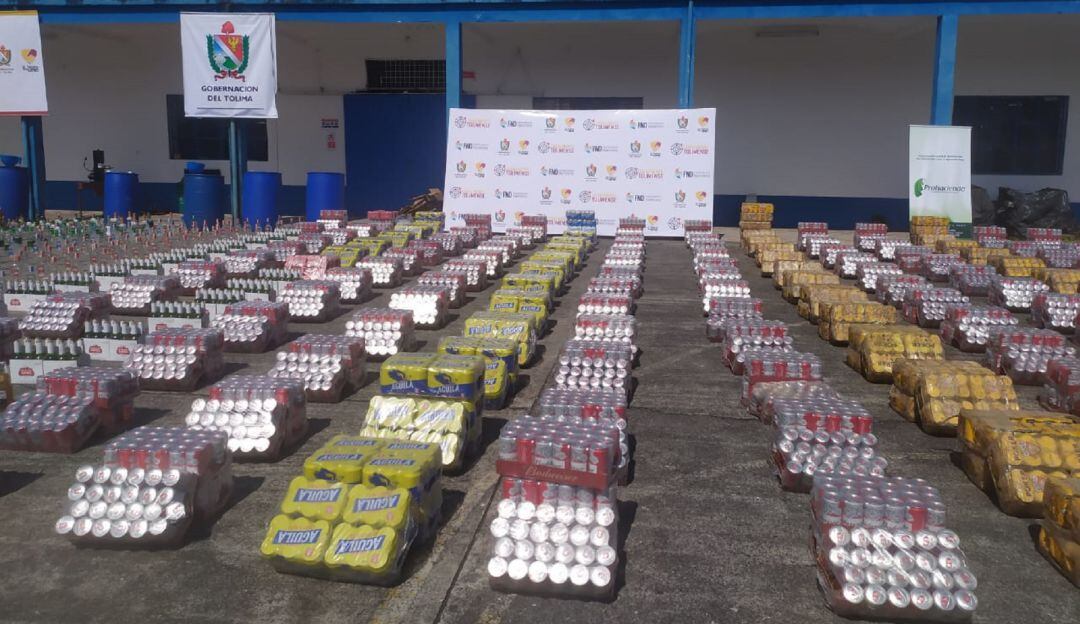 Licor de contrabando destruido en el Tolima