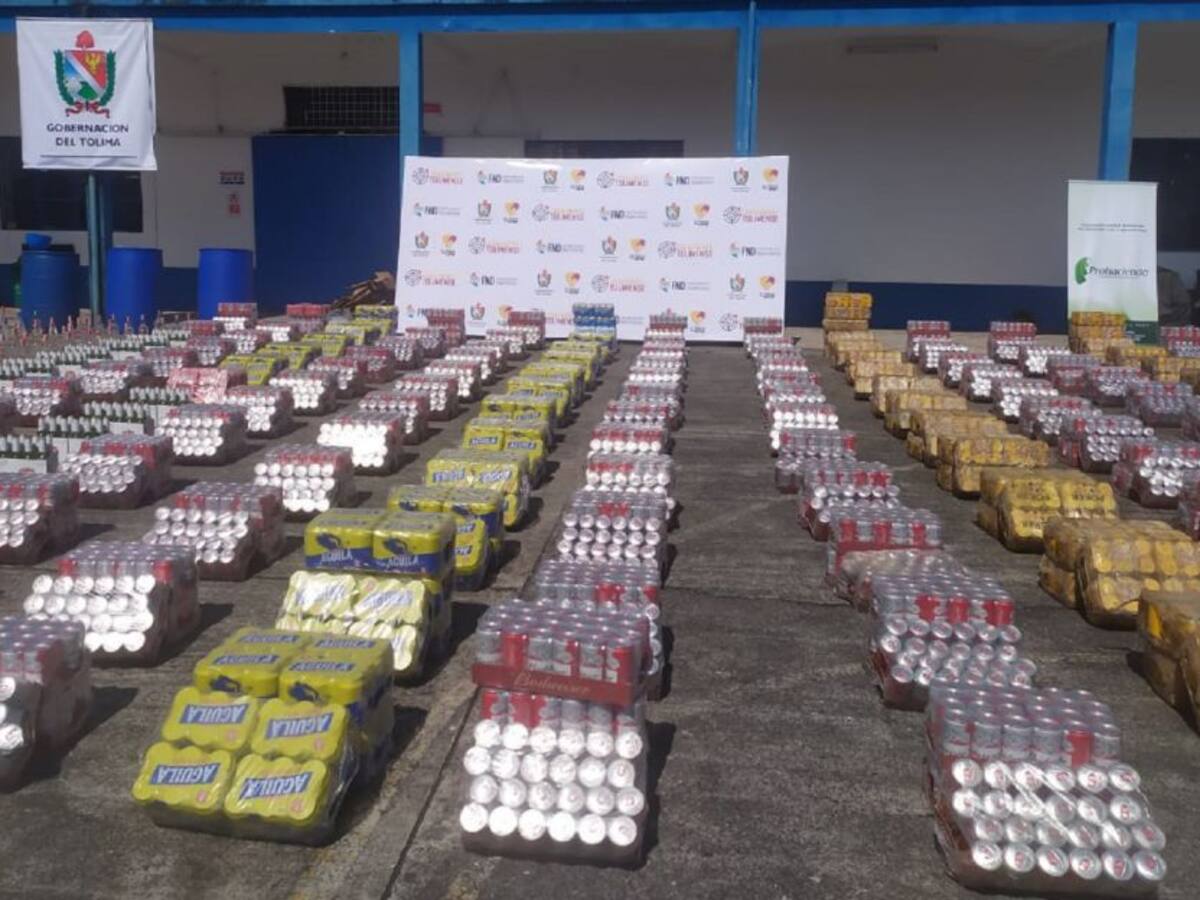 En el Tolima destruyen licor y cigarrillos de contrabando
