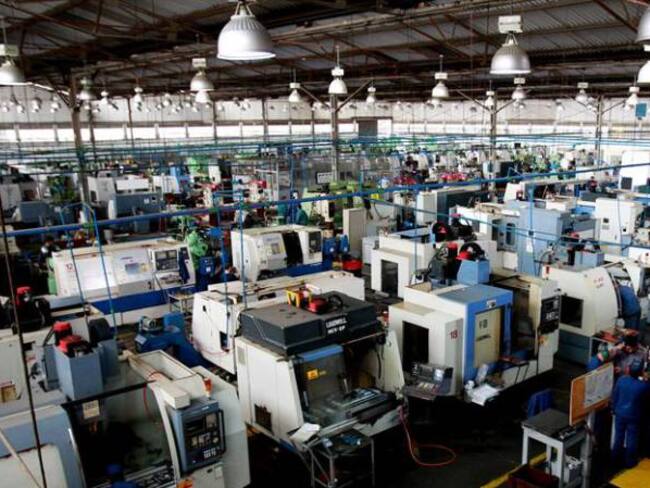 Producción industrial en octubre repuntó un 1.3%, confirmó el Dane