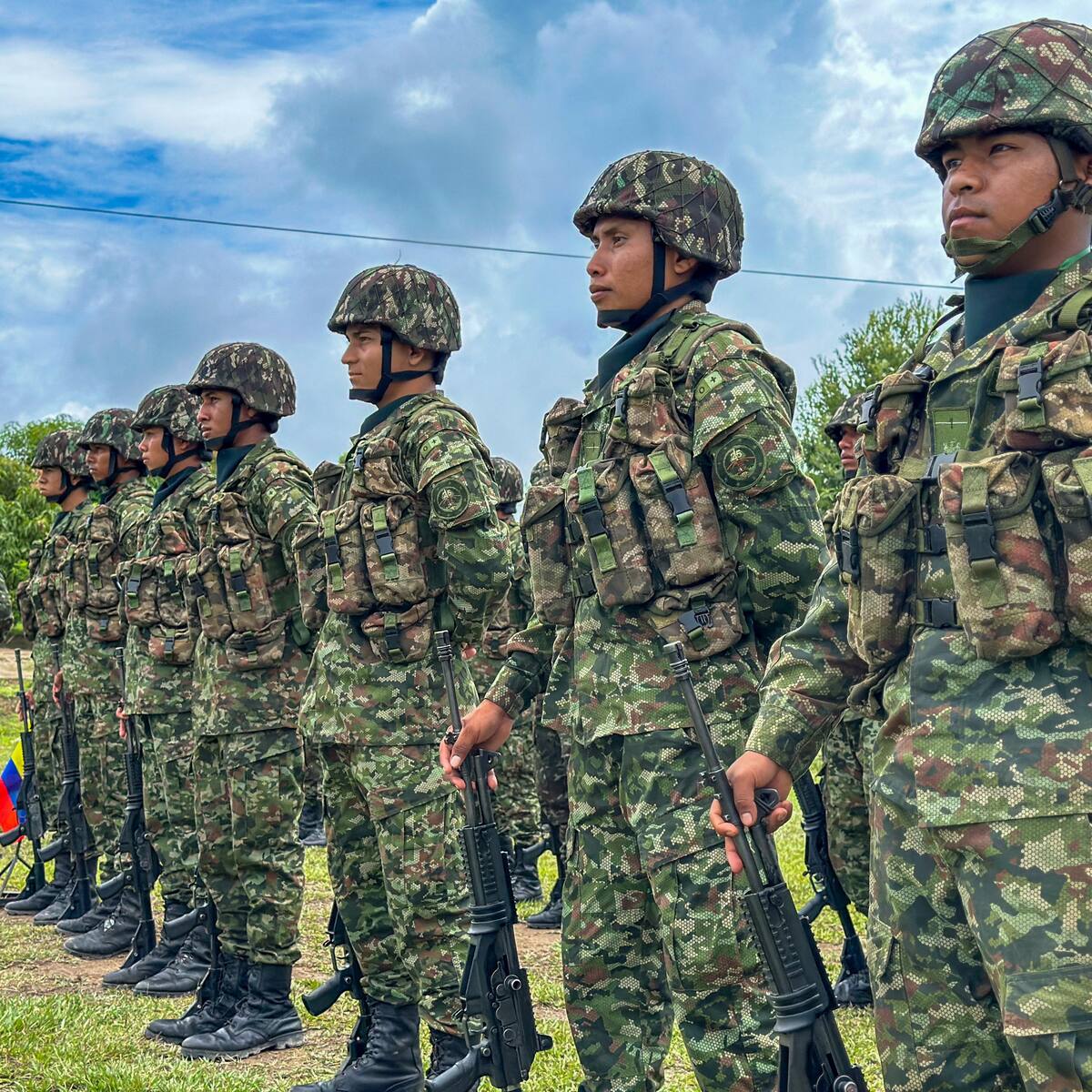 Ejército responde a denuncia de corrupción: se ha cumplido la ley; sin embargo, Fiscalía investiga