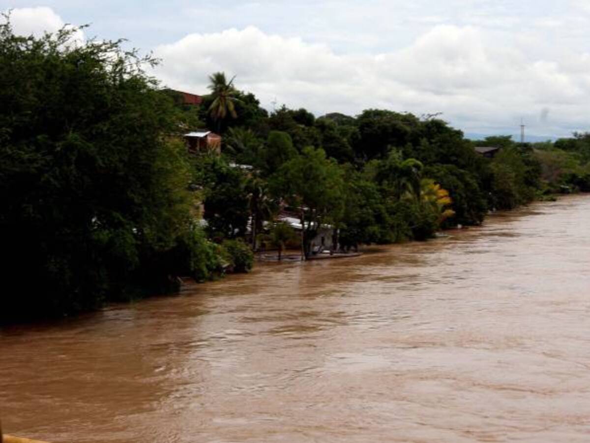 Se reanudan labores de rescate de bogotano desaparecido en Río Magdalena