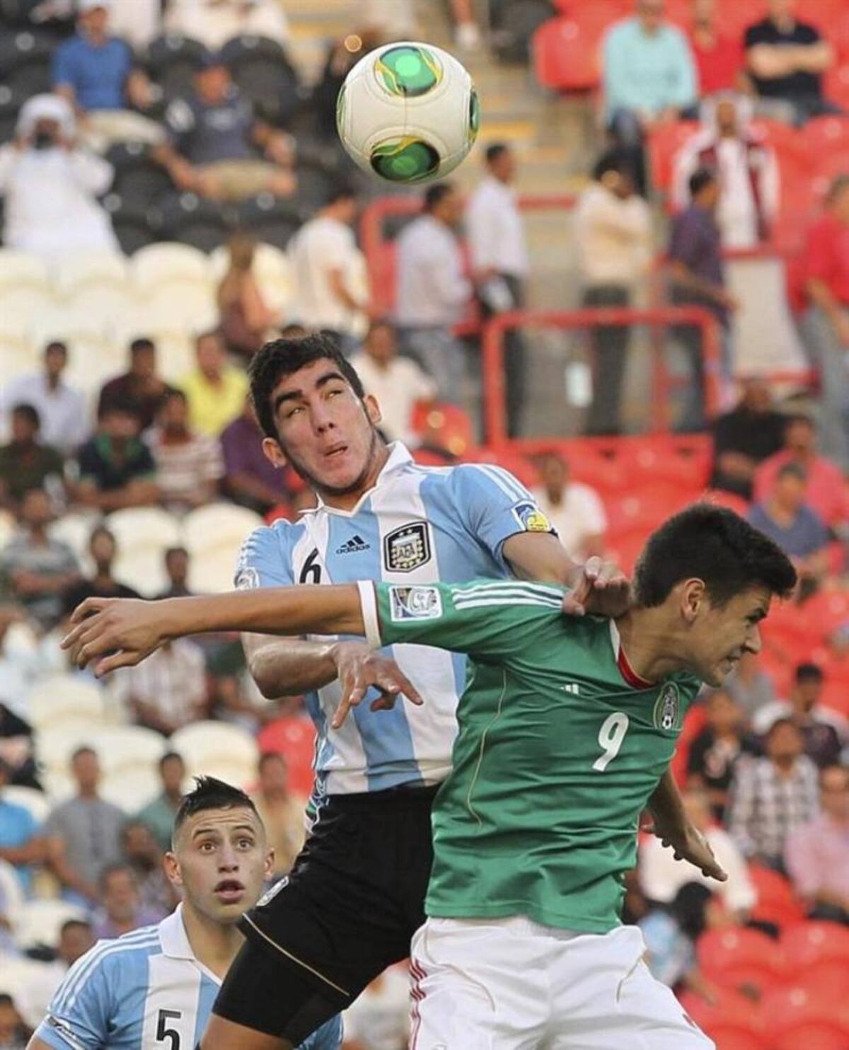 La sub-17 mexicana venció en semifinales a Argentina 3-0 y alcanzó la final del Mundial de Emiratos Árabes. México fue campeón en 2005 y 2011.