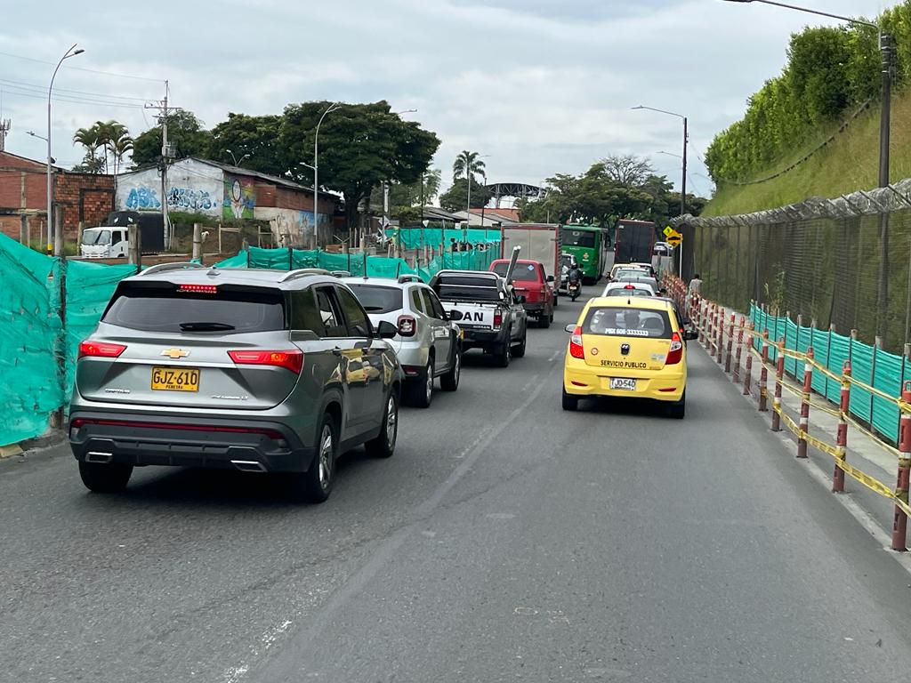 Caracol Radio Pereira.