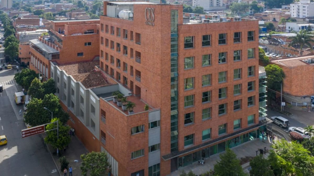 Alerta en Medellín por crisis de ocupación en urgencias: Clínica CES llega al 176%