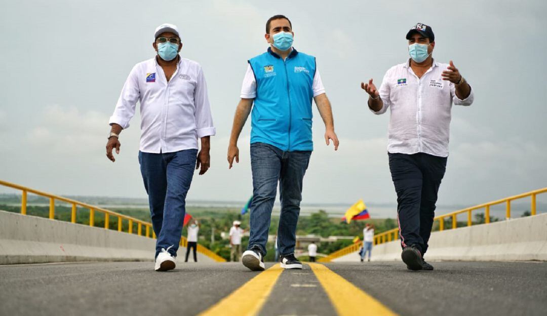 El puente que une a Soplaviento y San Estanislao de Kostka tiene una longitud aproximada de 800 metros, por 12 de ancho