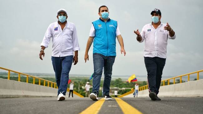 El puente que une a Soplaviento y San Estanislao de Kostka tiene una longitud aproximada de 800 metros, por 12 de ancho