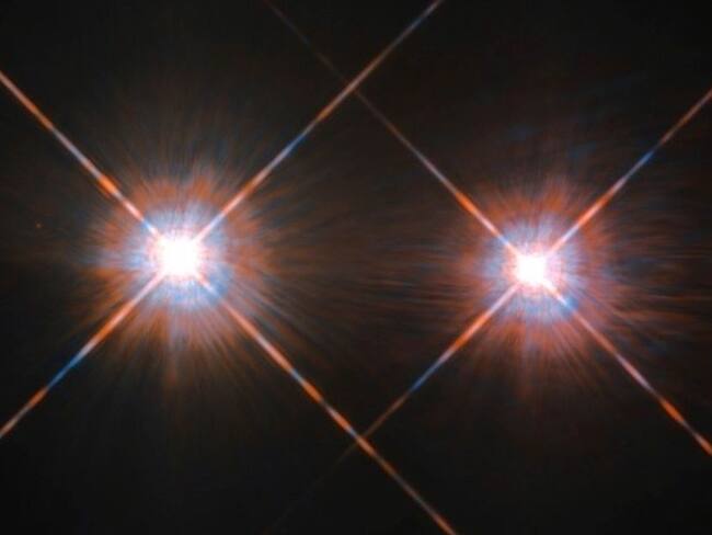 Alpha Centauri A (izquierda) y Alpha Centauri B
