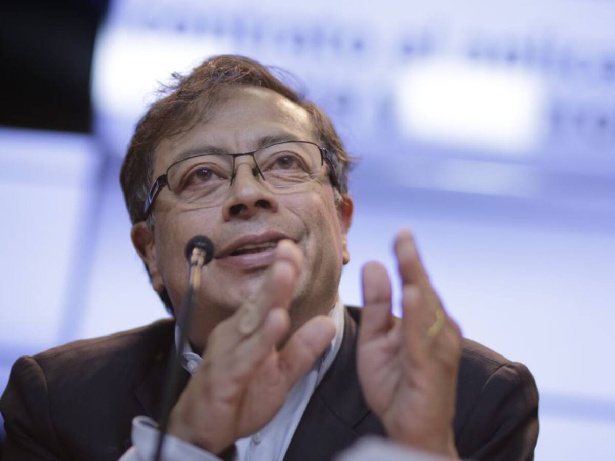 Gustavo Petro, precandidato presidencial de la Unión Patriótica para 2022