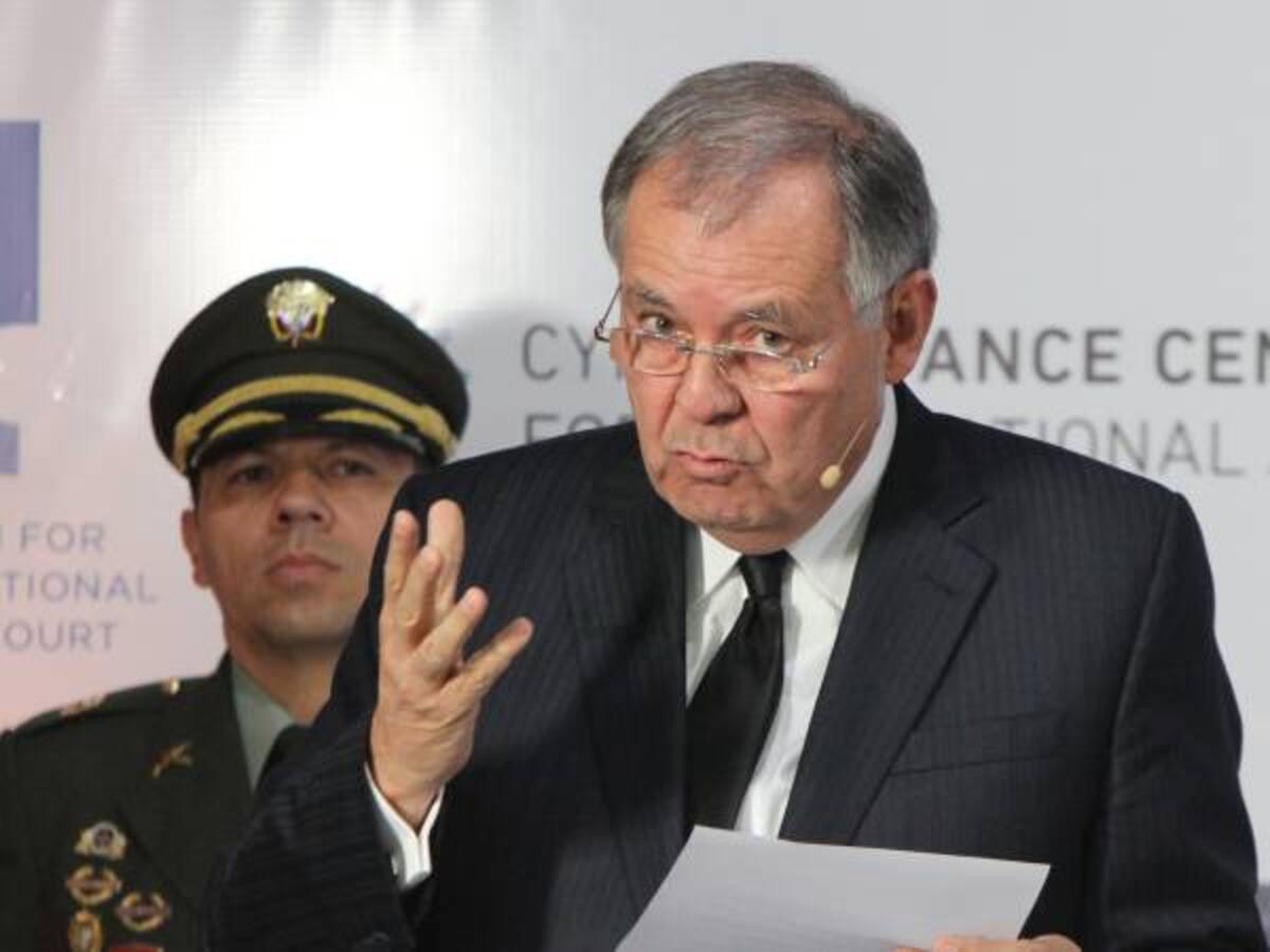 Procurador advirtió al Congreso sobre riegos en “zonas de ubicación” para las Farc