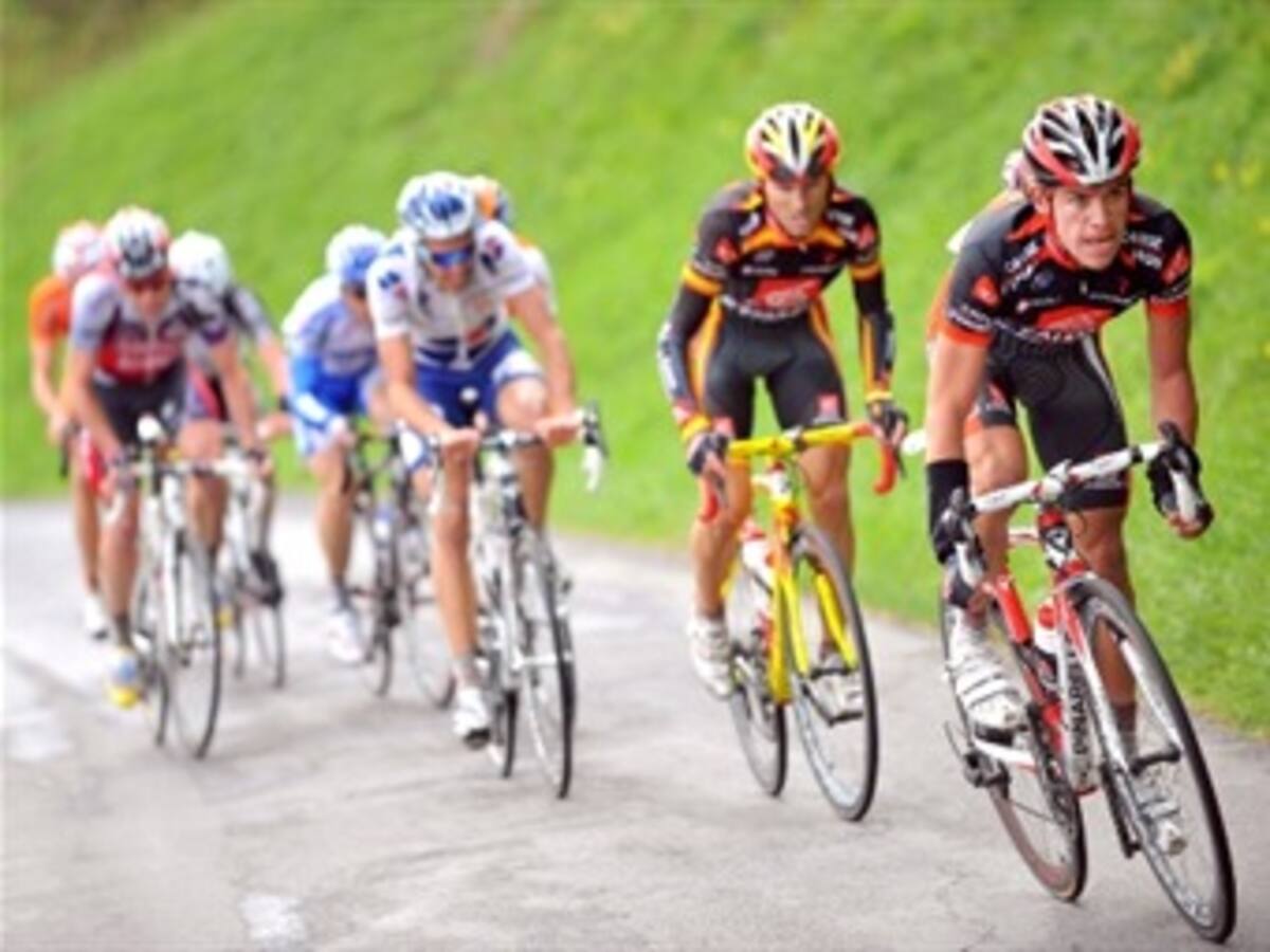 Ciclistas colombianos se destacan en Italia y Francia