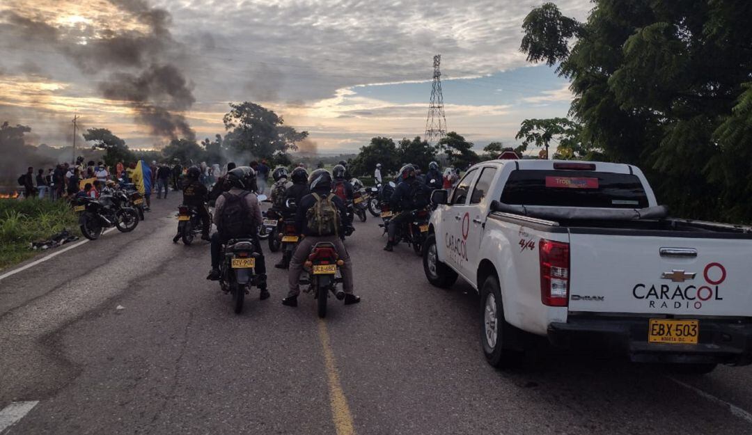 La comunidad se ubica en tres puntos de concentración exigiendo el alcantarillado