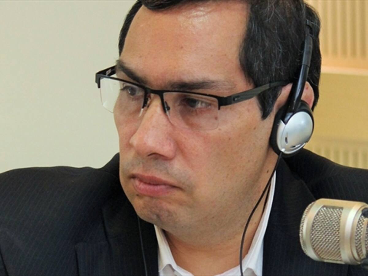 Los aportes a las cajas deberían ir a la formalización laboral: Caballero
