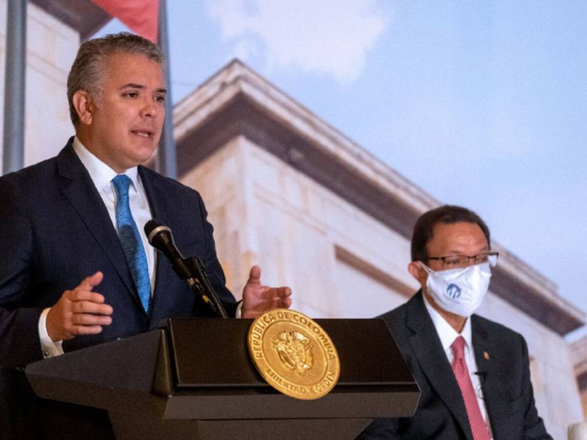 Duque insiste en que paramilitares no deben tener cabida en la JEP
