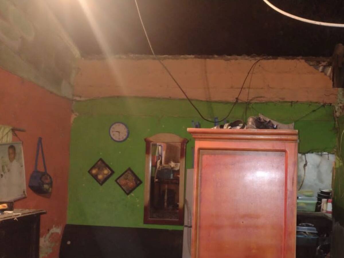 Vivienda resultó destechada tras fuertes vientos en Cartagena