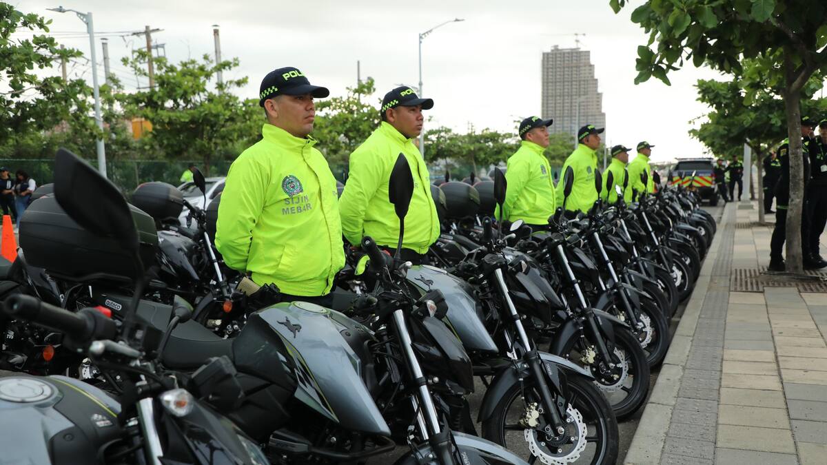 Alcaldía de Barranquilla entrega 87 motocicletas nuevas a la Policía