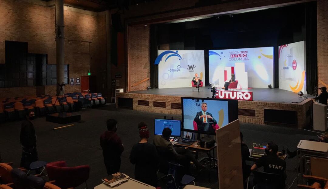 Foro Caracol Radio y W Radio