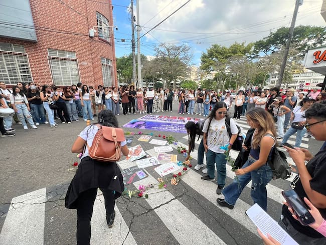 Plantón exigiendo justicia por el feminicidio de Sharit Ciro