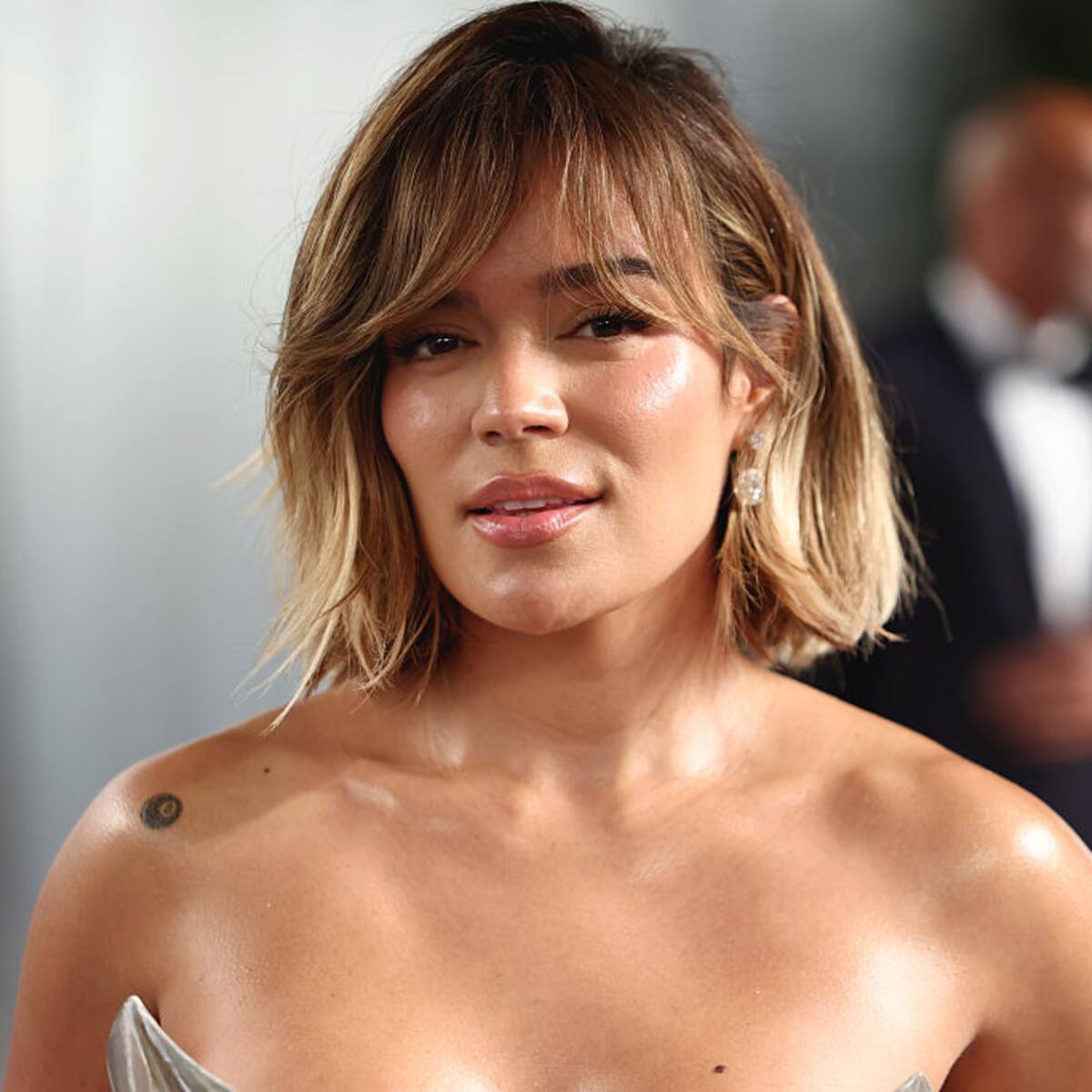 Karol G confiesa que quiere hablar sobre ICE en el escenario, pero le advierten que mejor no lo haga
