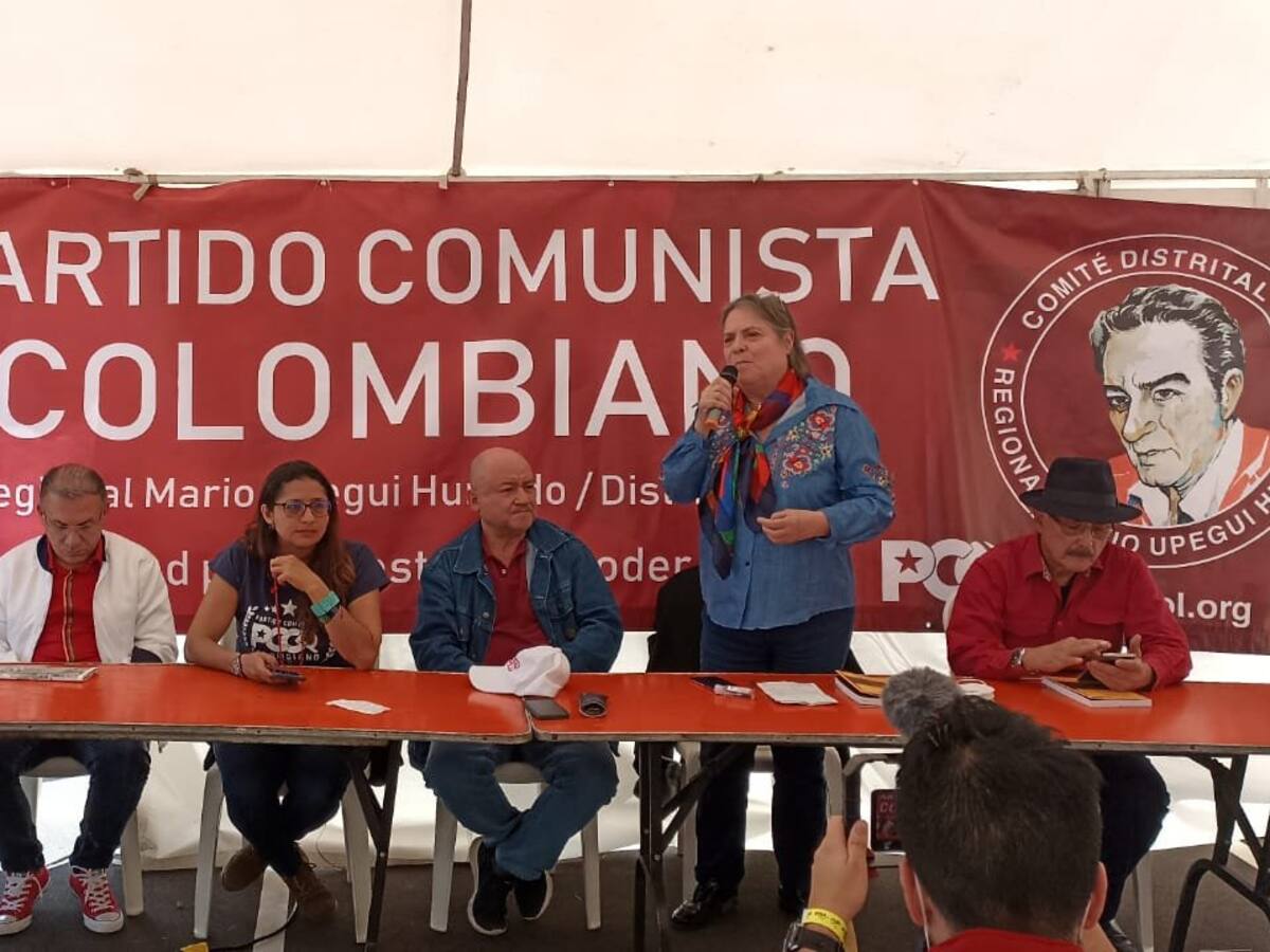 Partido Comunista Colombiano apoyará candidatura presidencial de Petro