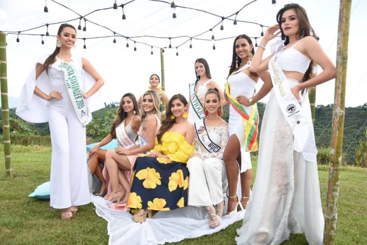Candidatas al reinado naciional del café en sección de foto