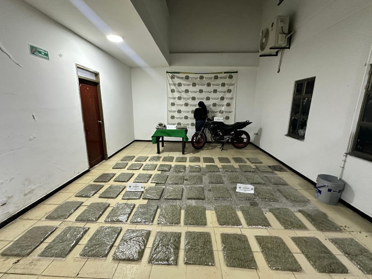 Alias “La Fierro” fue capturada con 63 paquetes de marihuana en vías del Huila