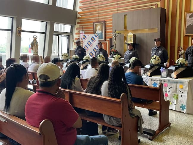 Entregan restos de ocho víctimas del conflicto a familiares en Antioquia