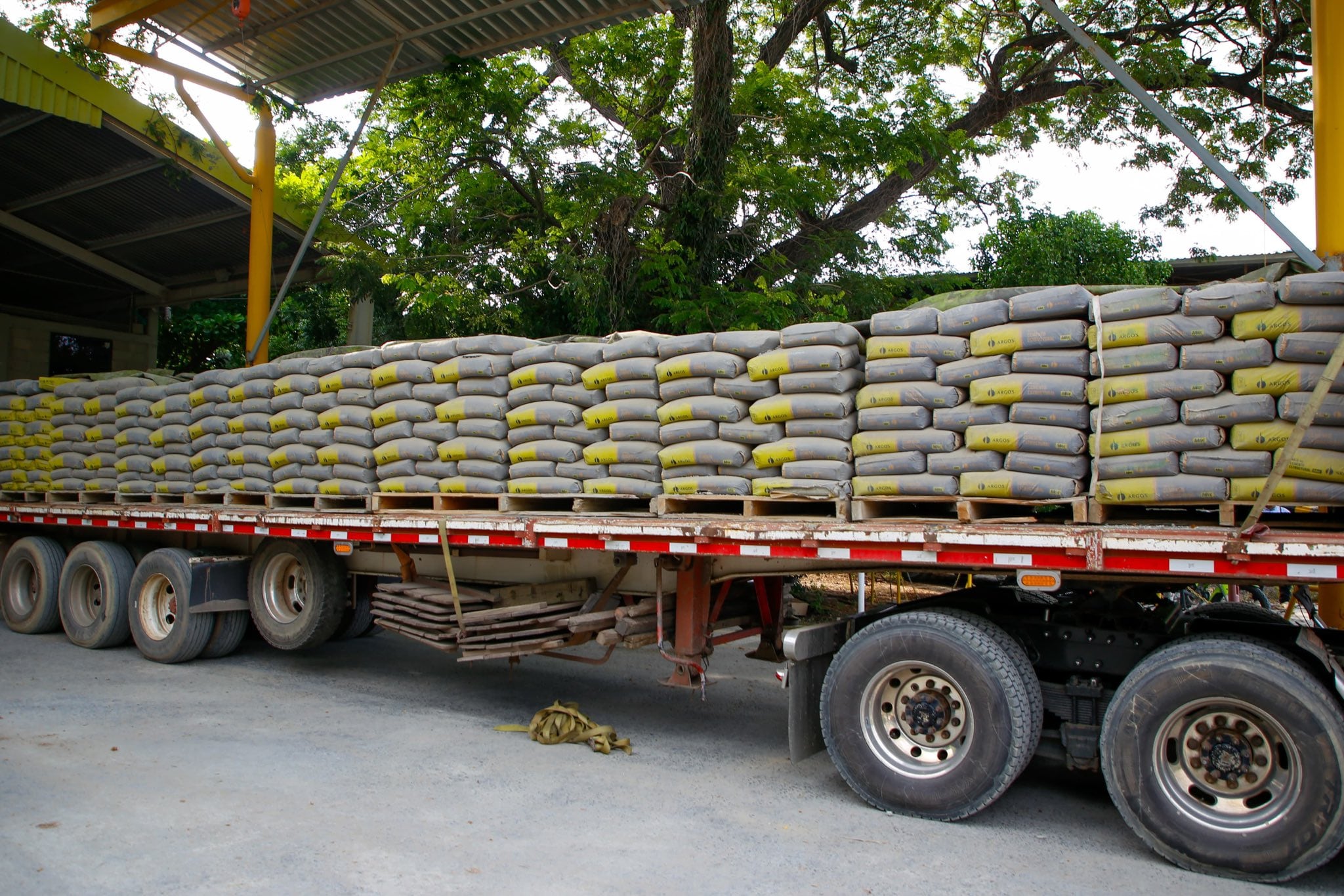 Argos dona a Santa Marta un cargamento de cemento / Foto: Alcaldía Distrital