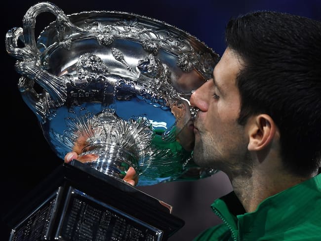 Djokovic ganó su octavo título de Australia y volvió al número 1 del mundo