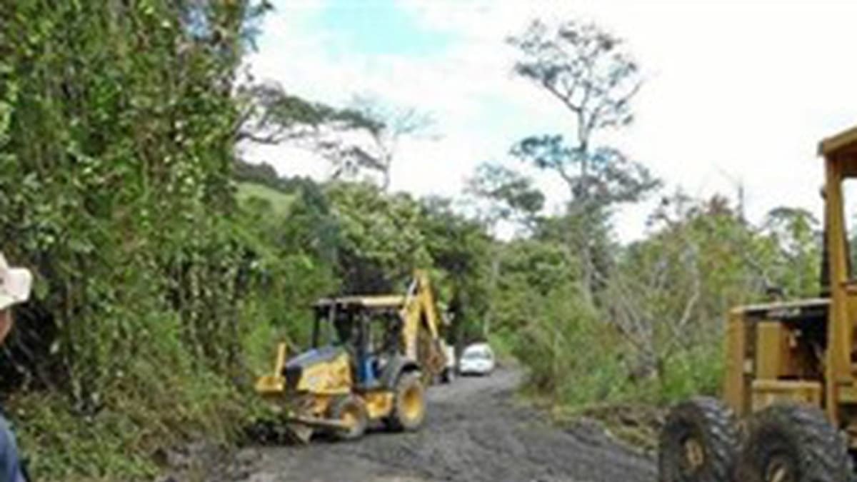 Denuncian falta de voluntad de gobernaciones en las obras de la vía Duitama - Charalá